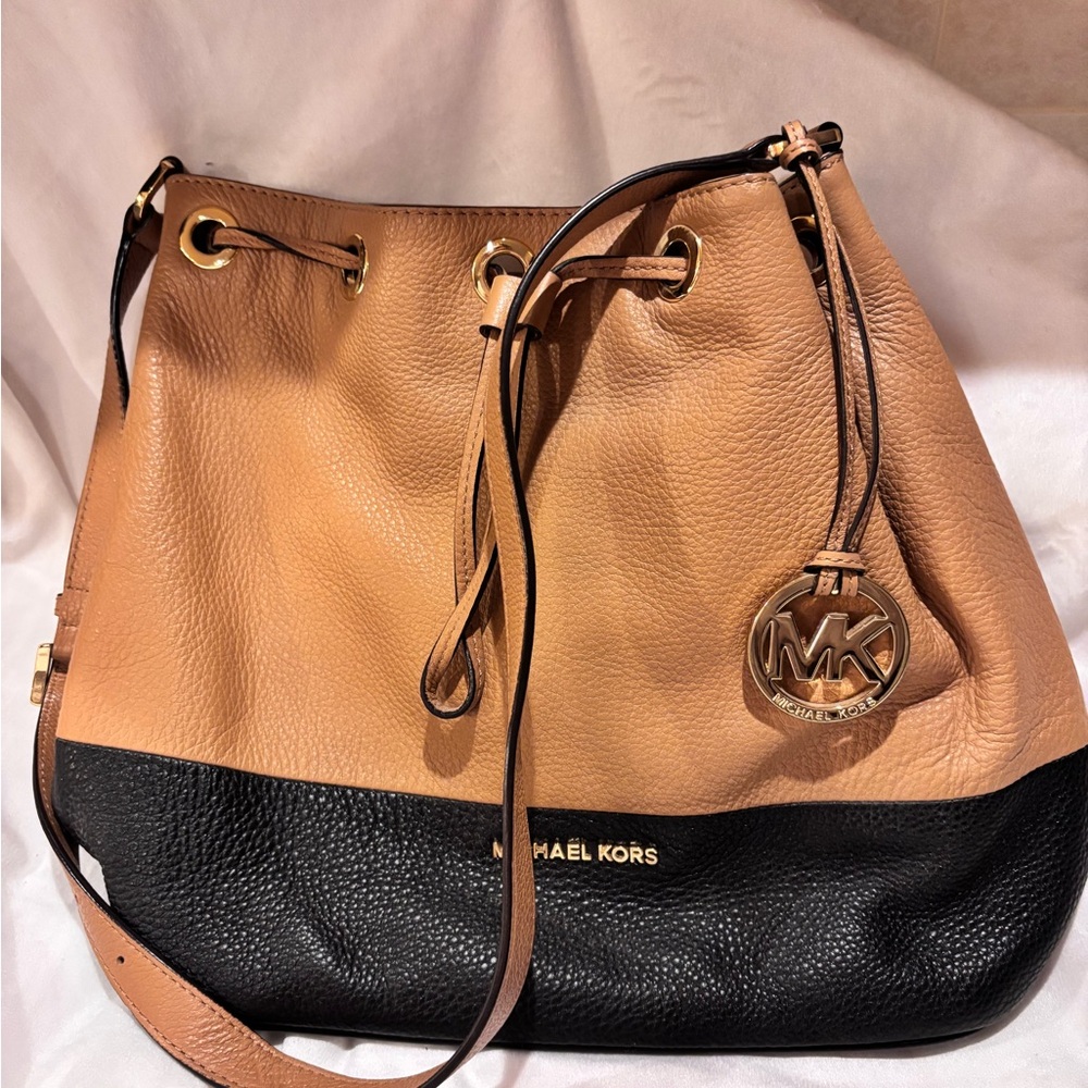 Michael Kors 2 tone black and tan leather drawstring bucket bag